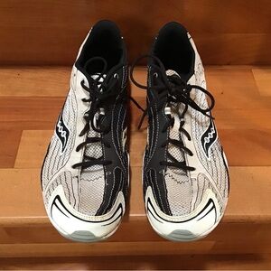 Saucony Black and Cream Progrid SHAY XC 600 Running Shoes